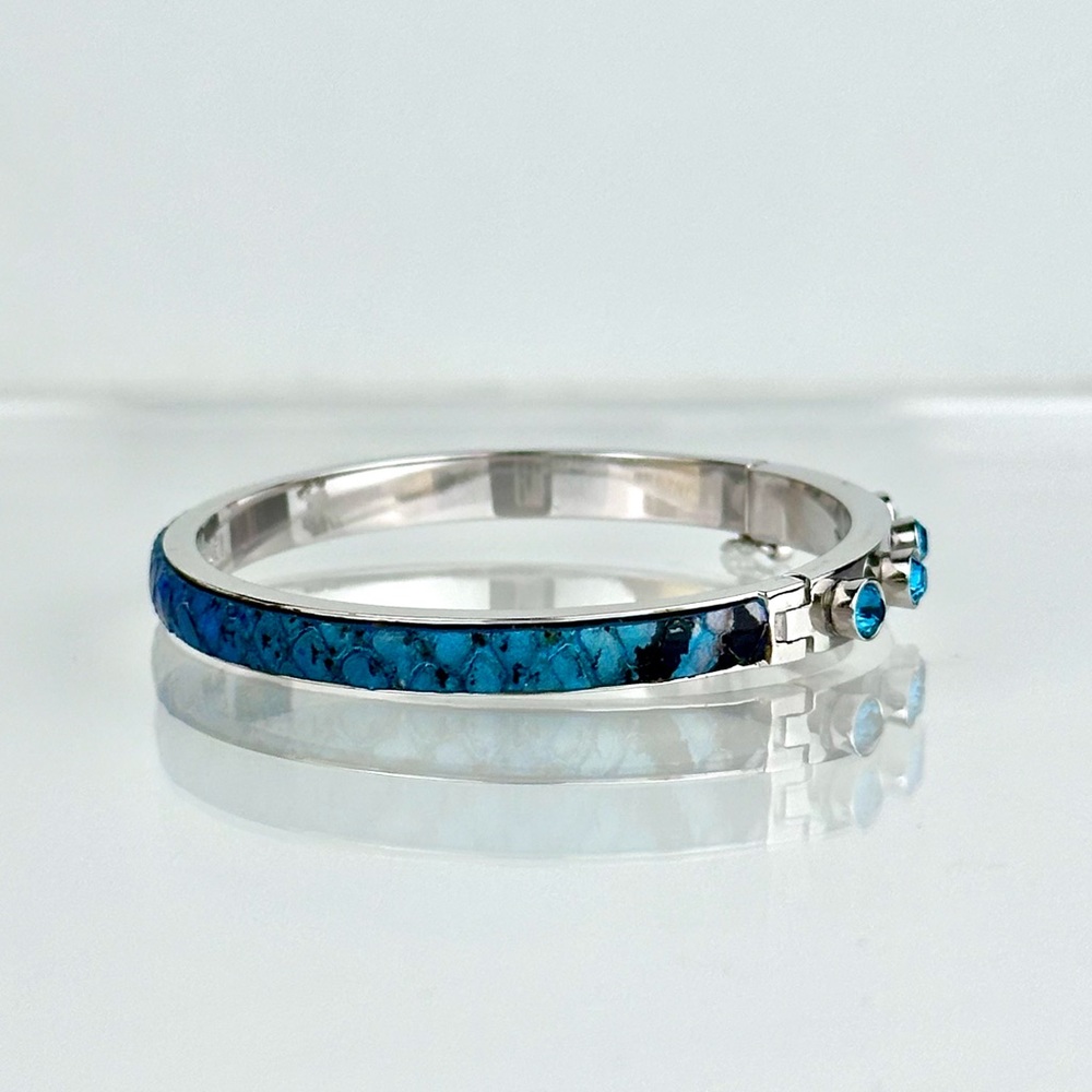 Henry Bendel Blue Crystal Python Silver Plated Bangle Bracelet NWT - Picture 5 of 9